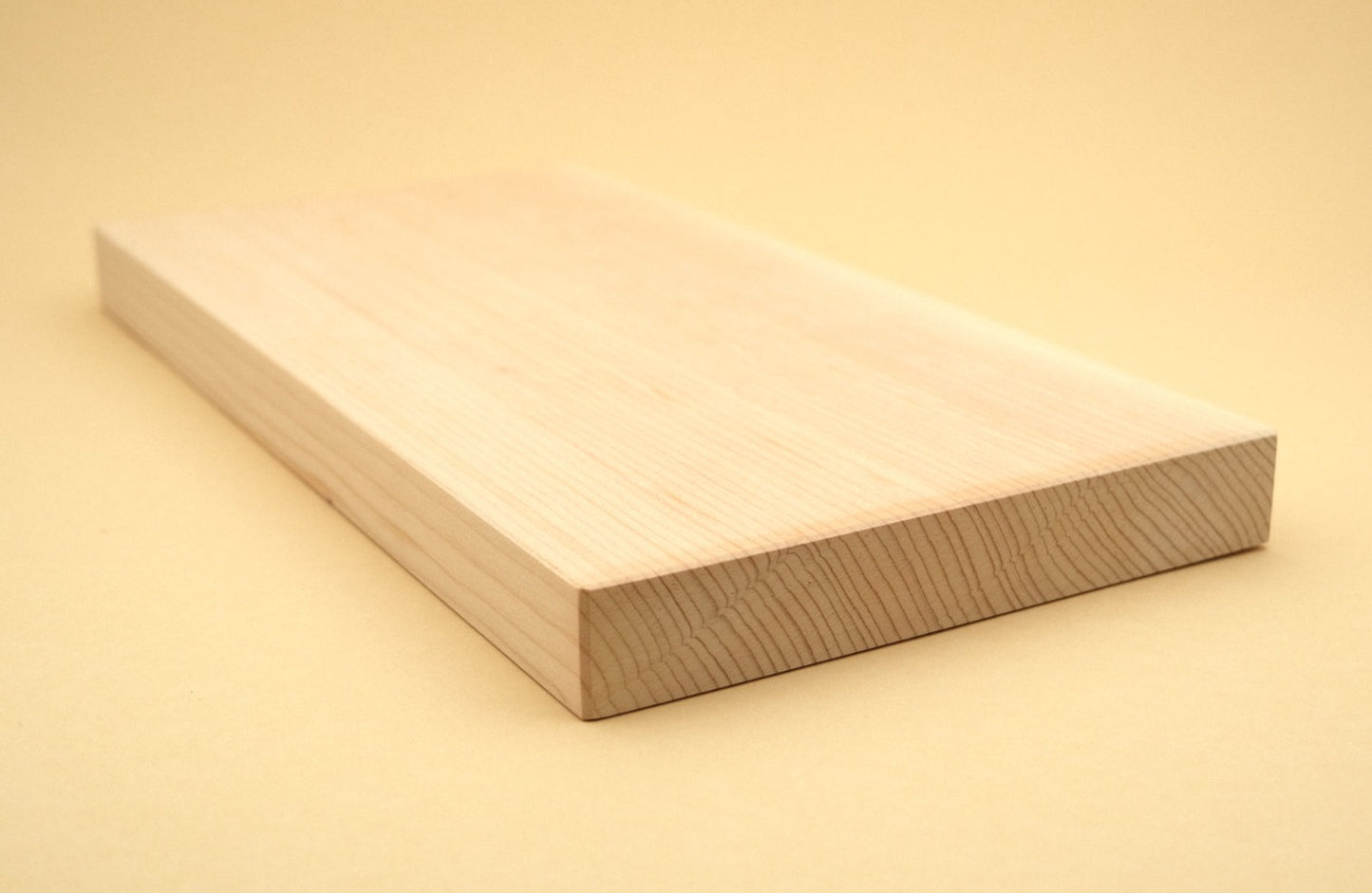 Cutting board made of kōhi spruce