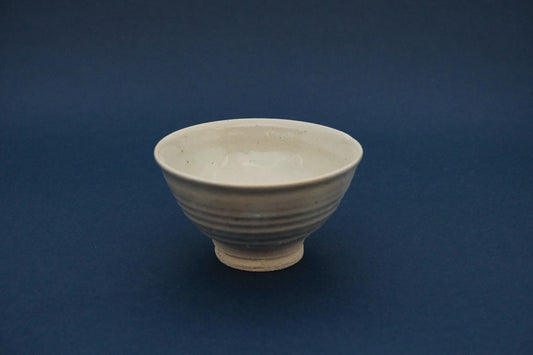 Azmaya Igayaki rice bowl with a white glaze made at the Kōbō kiln in Mie