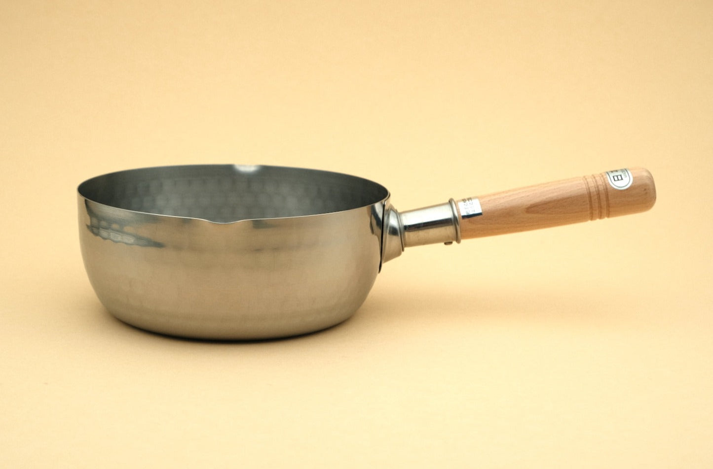 Yukihira sauce pan made of stainless steel with a wooden handle 18